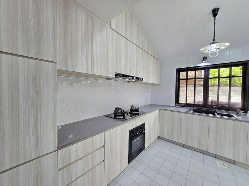 WATTEN ESTATE 5
