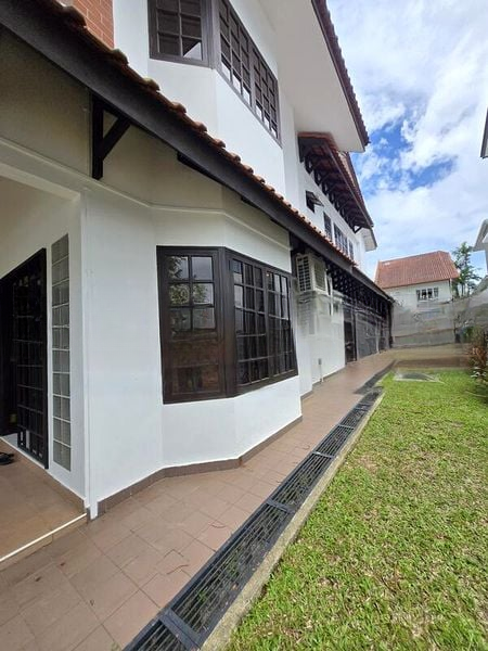 WATTEN ESTATE 12