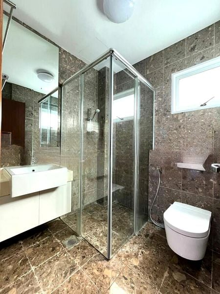 KENSINGTON PARK CONDOMINIUM 2