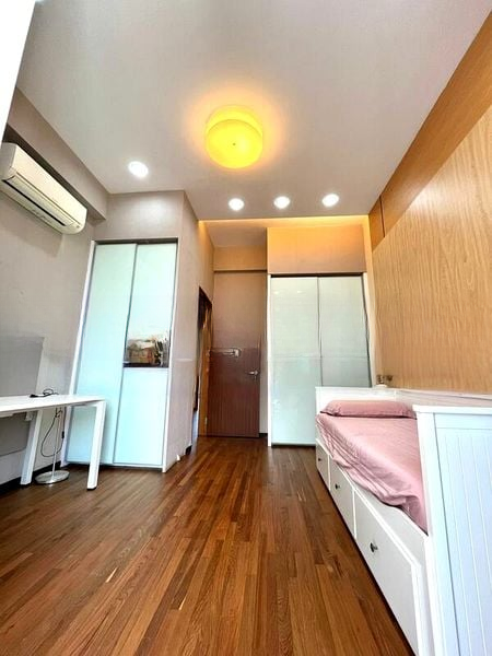 KENSINGTON PARK CONDOMINIUM 8
