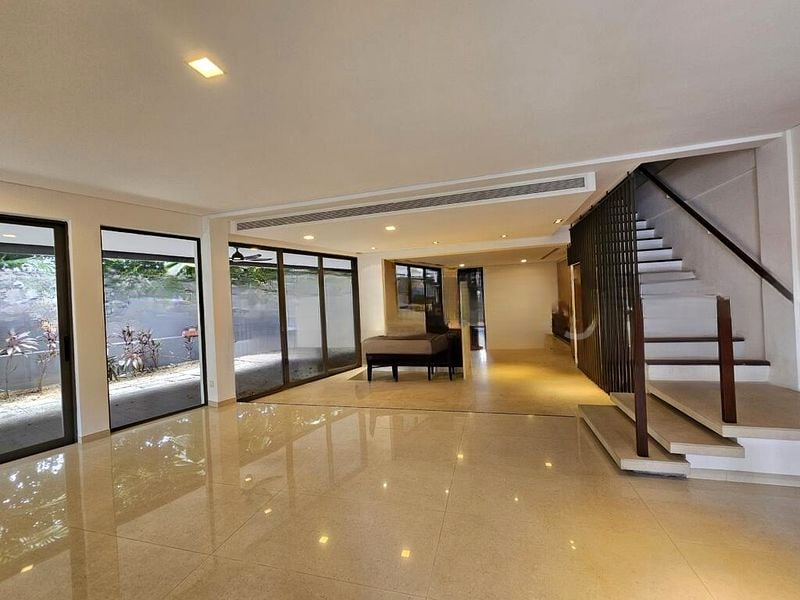 PEAKVIEW ESTATE 12