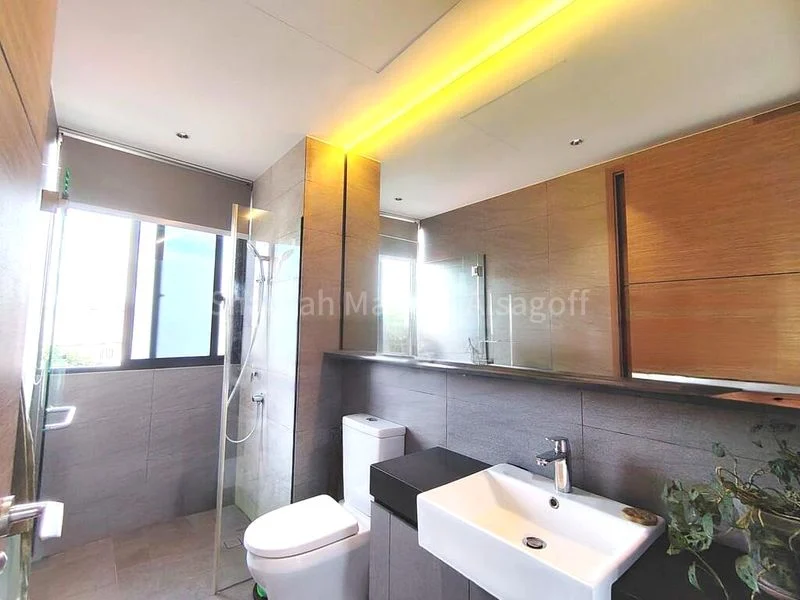 PARKWOOD RESIDENCES 8