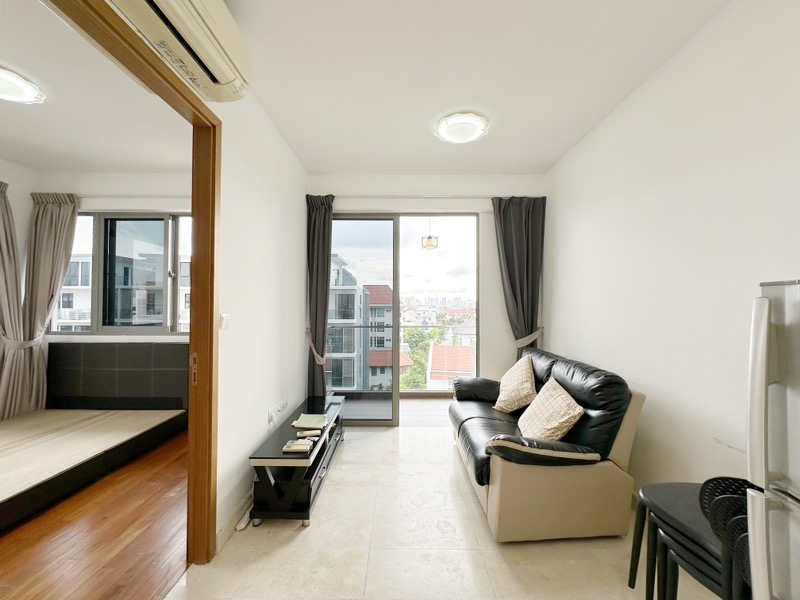 LAVERNE'S LOFT 13