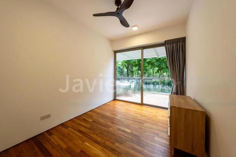 THE SEAFRONT ON MEYER 4