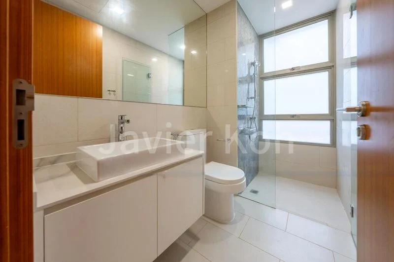 THE SEAFRONT ON MEYER 6