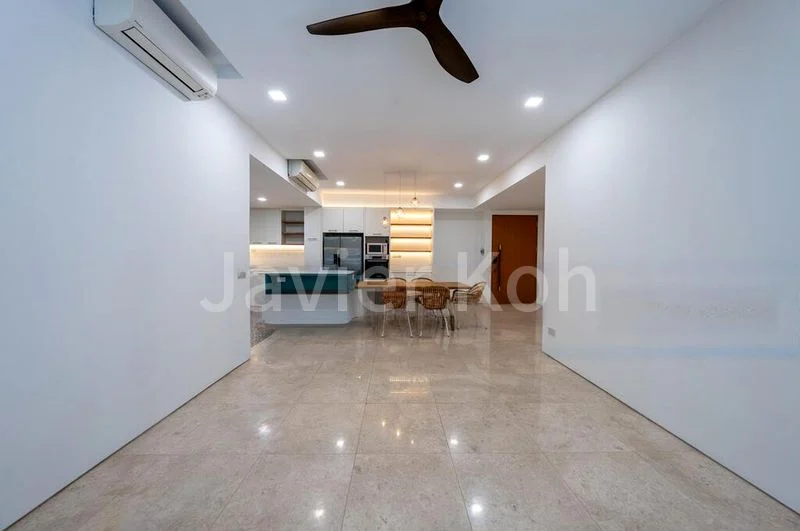 THE SEAFRONT ON MEYER 11