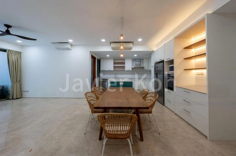 THE SEAFRONT ON MEYER 14