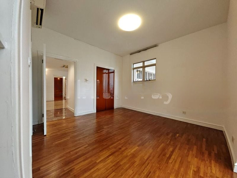 LEONIE CONDOTEL 6