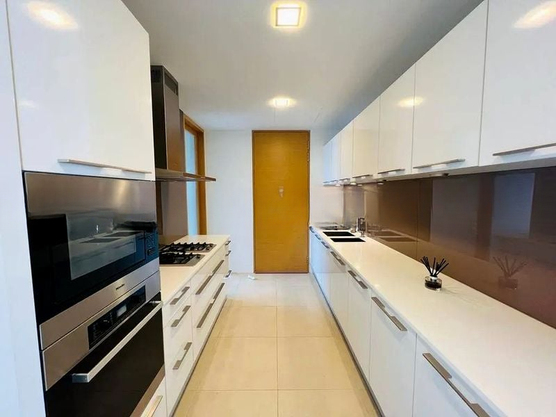 URBAN SUITES 6