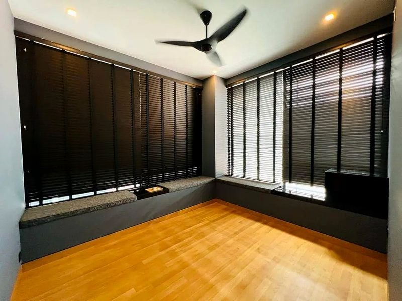 URBAN SUITES 11
