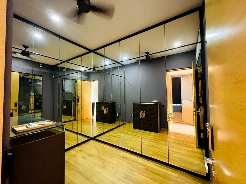 URBAN SUITES 12