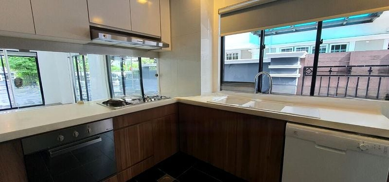 RESIDENCES @ NOVENA 15