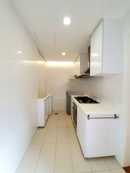 NASSIM REGENCY 10