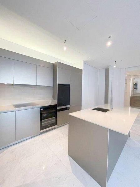 SOUTH BEACH RESIDENCES 4