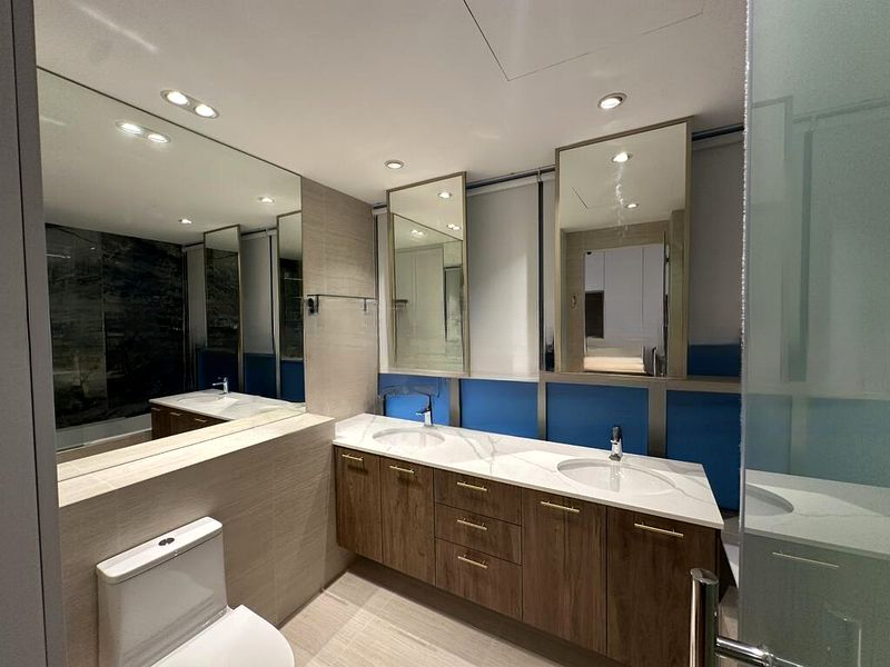 THE ROCHESTER RESIDENCES 7