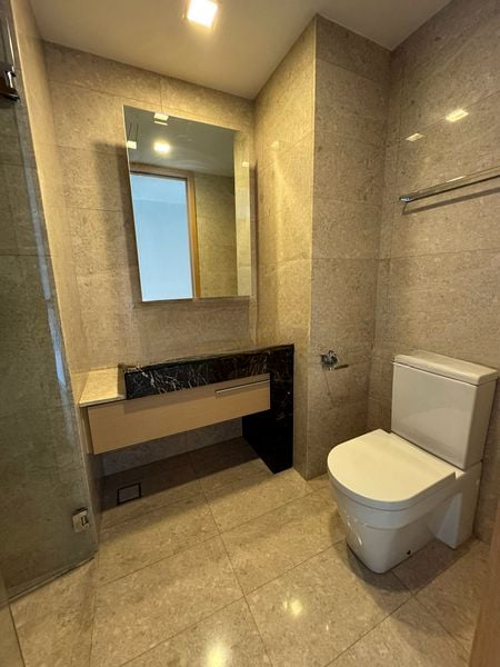 MARINA BAY SUITES 10