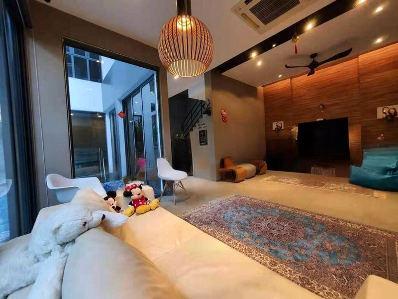 SELETAR HILLS ESTATE 10