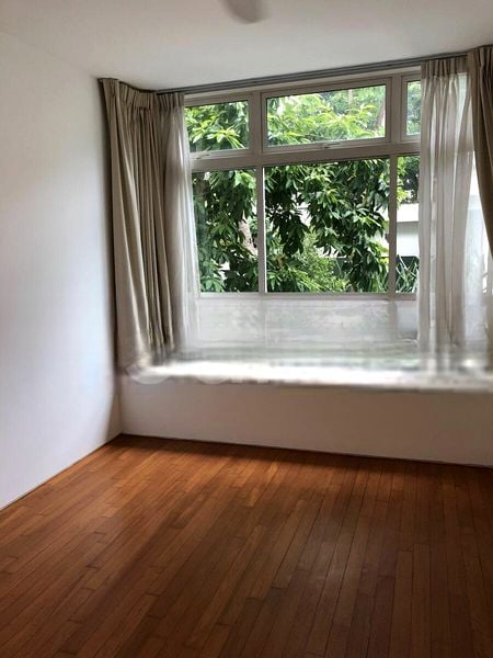 THE BOTANIC ON LLOYD 10