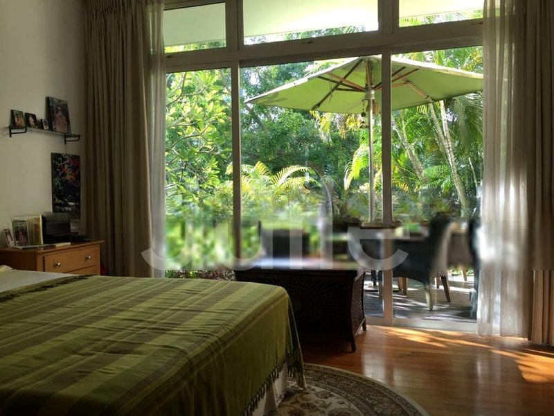 THE BOTANIC ON LLOYD 4