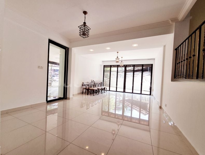 THOMSON HILLS ESTATE 8
