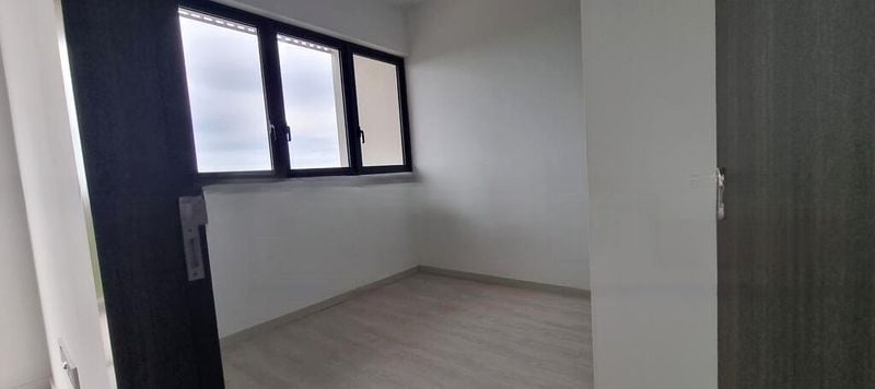 RIVERFRONT RESIDENCES 13