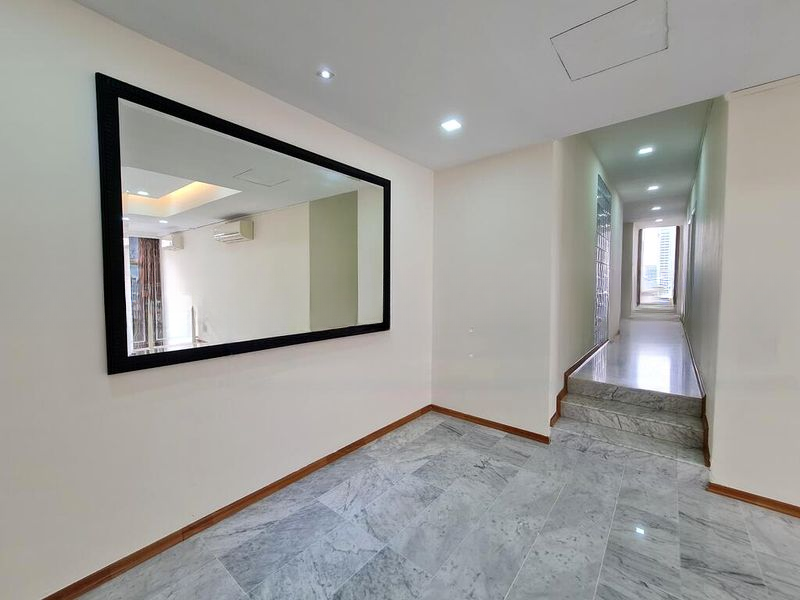 HORIZON TOWERS 11