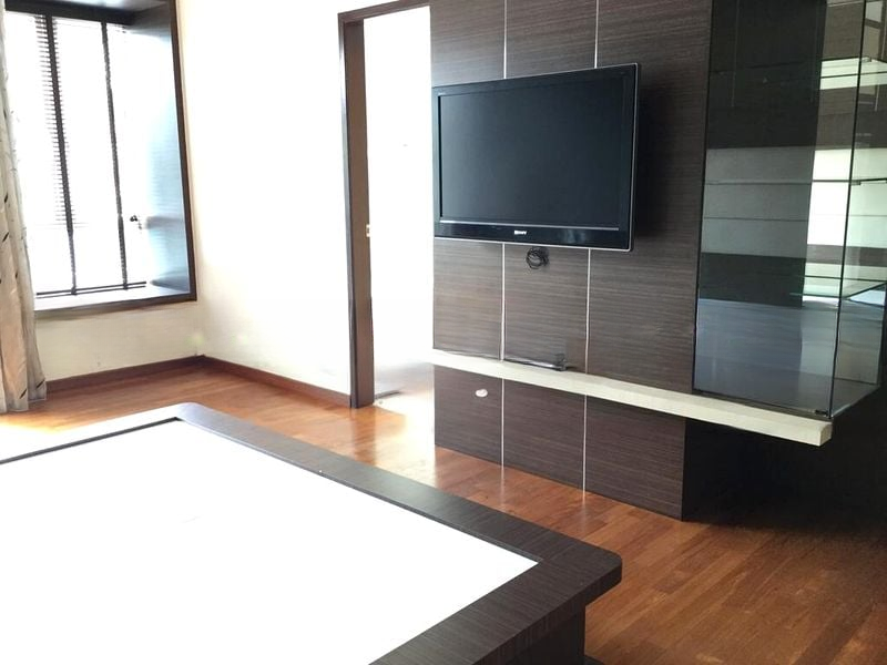 SERANGOON GARDEN ESTATE 8