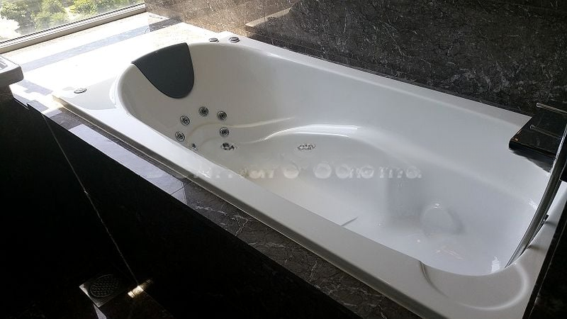 SUITES @ CAIRNHILL 7