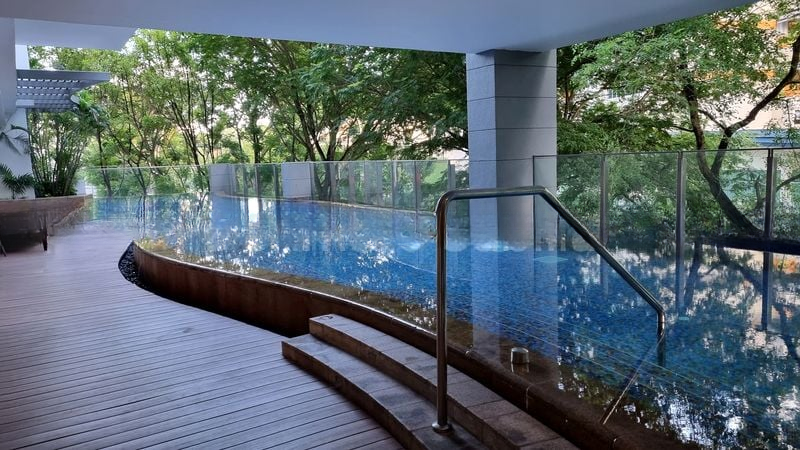 SUITES @ CAIRNHILL 15