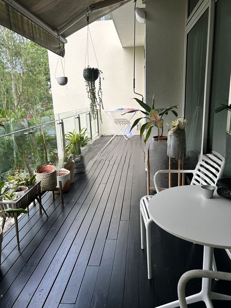 THE BOTANIC ON LLOYD 1
