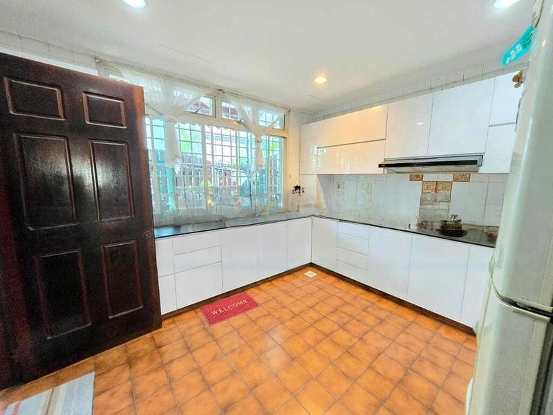 SUNGROVE 4