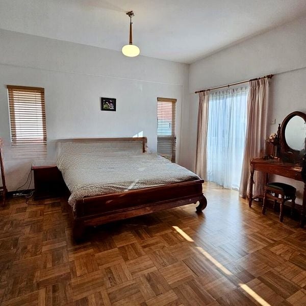 SUNGROVE 6