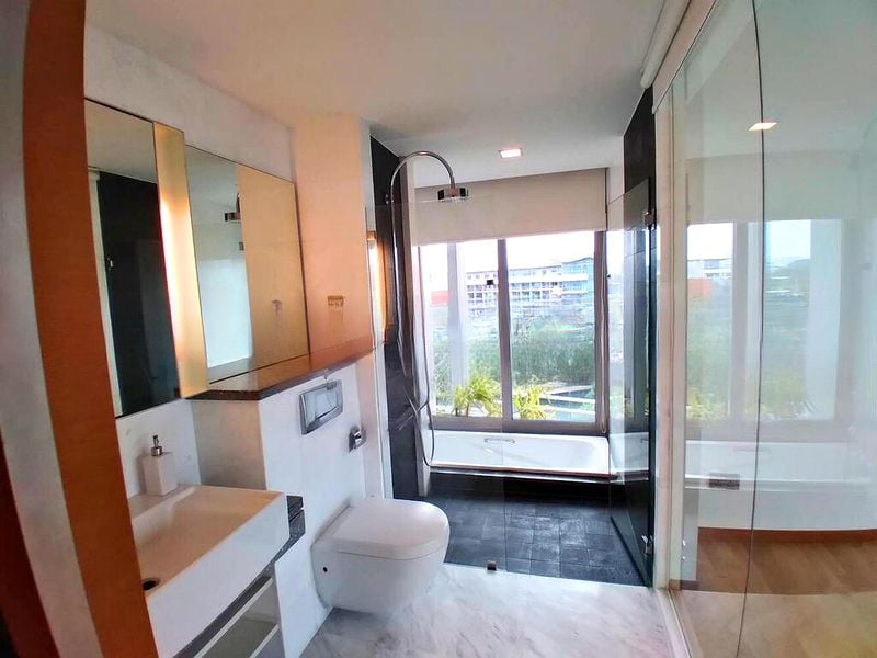 THE OCEANFRONT @ SENTOSA COVE 4