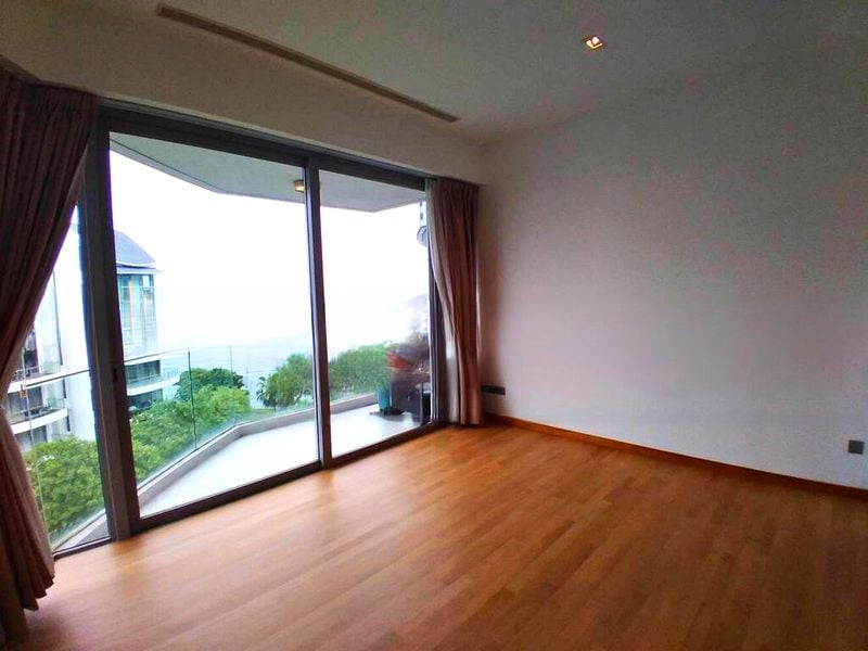 THE OCEANFRONT @ SENTOSA COVE 6