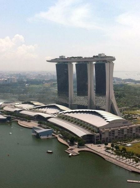 MARINA BAY SUITES 1