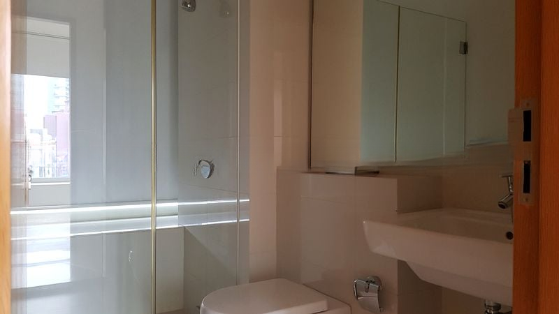 THE COSMOPOLITAN 10