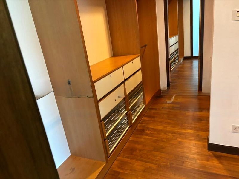 GALLOP COURT 7