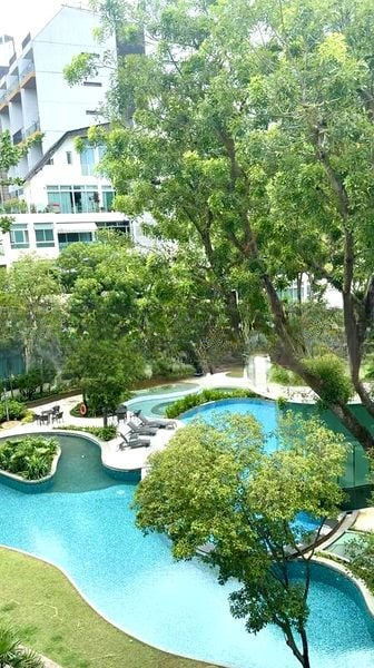THE BOTANIC ON LLOYD 1