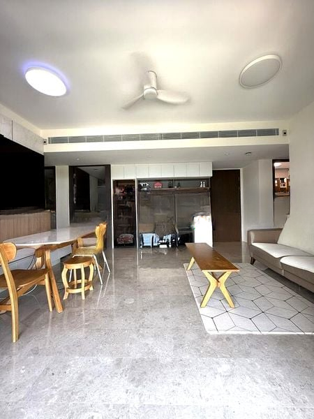 AVENUE SOUTH RESIDENCE 8