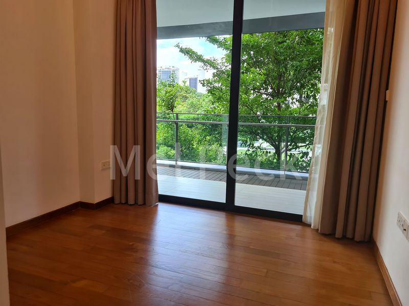 TREASURE ON BALMORAL 15