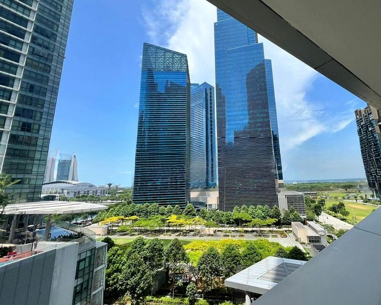 MARINA BAY SUITES 7