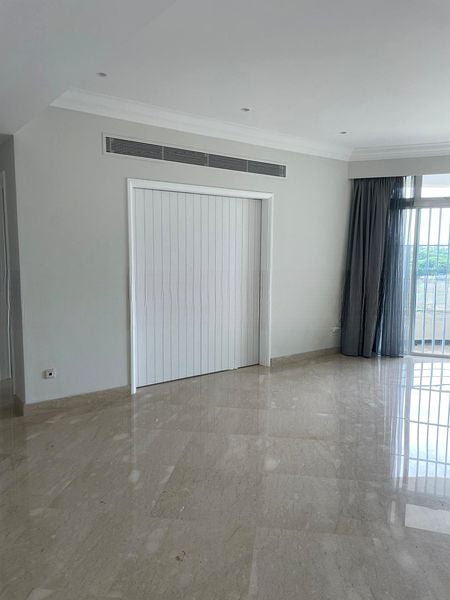 SEVEN HOLT ROAD 11