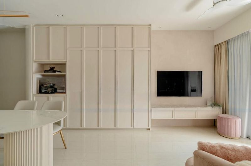 RIVERFRONT RESIDENCES 4