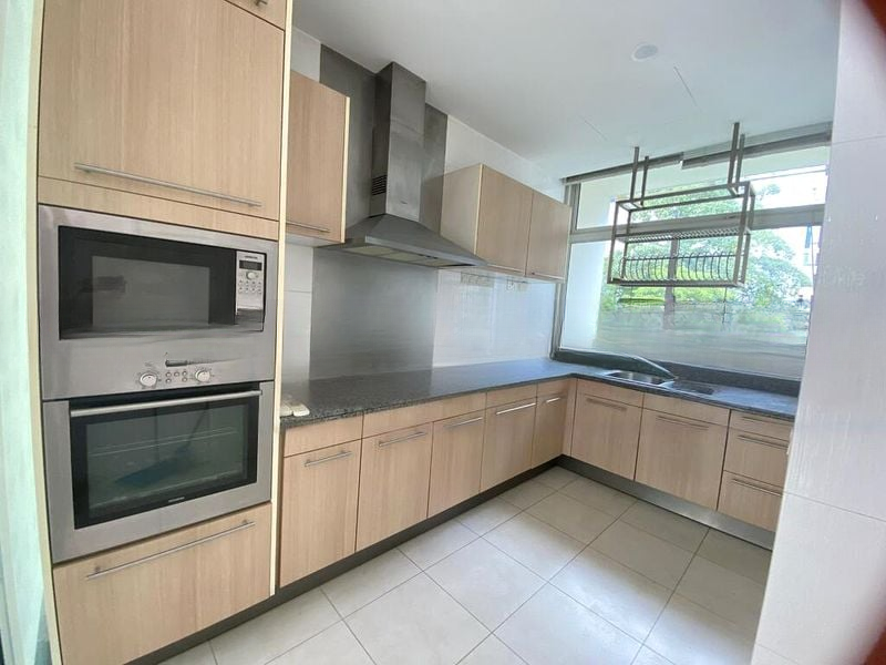 THE BOTANIC ON LLOYD 2