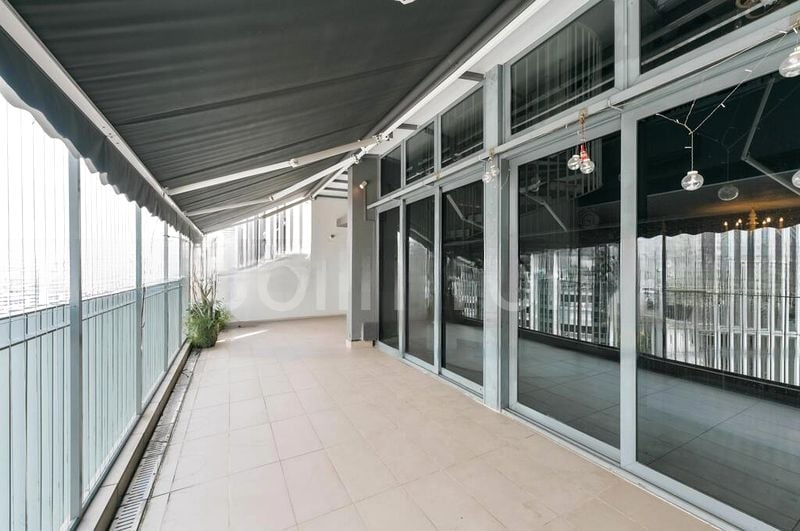 THE LAKEFRONT RESIDENCES 2