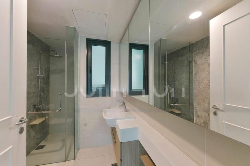 THE LAKEFRONT RESIDENCES 9