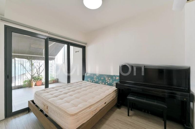 THE LAKEFRONT RESIDENCES 7