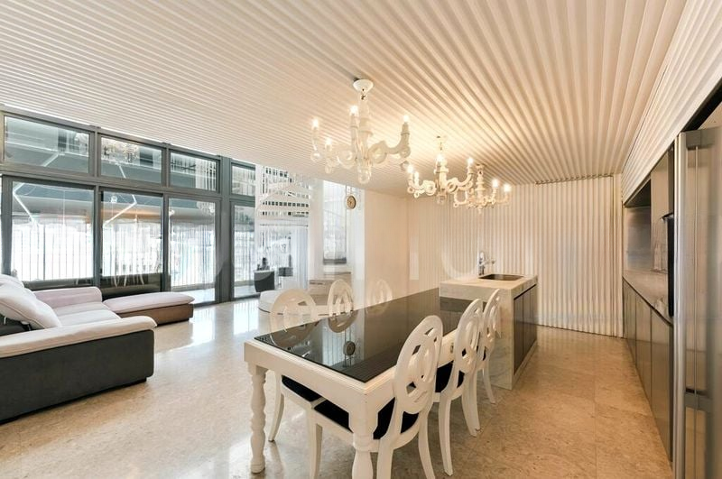 THE LAKEFRONT RESIDENCES 4