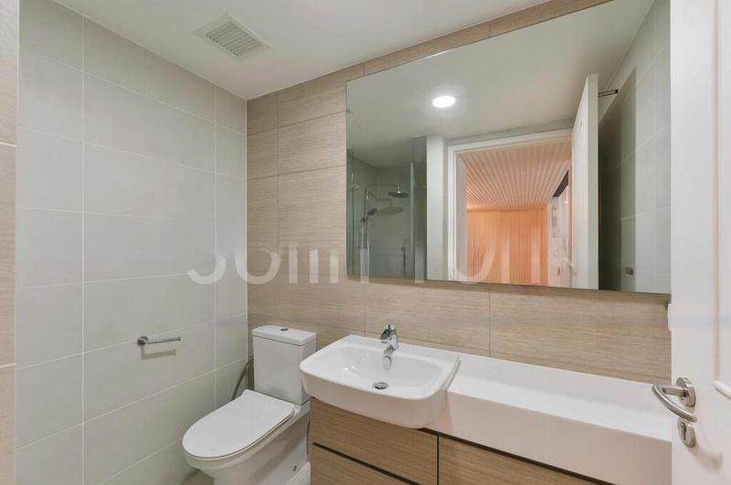 THE LAKEFRONT RESIDENCES 6