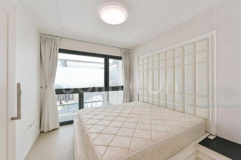 THE LAKEFRONT RESIDENCES 12